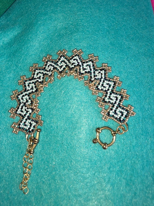 Handwoven zigzag lace beaded bracelet